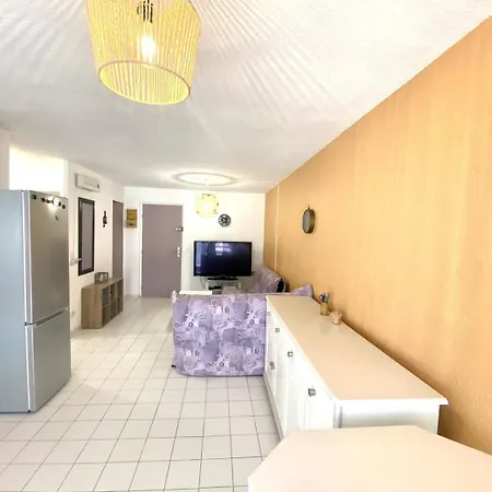 Bel Avec Climatisation Pour 4 Personnes Avec Dans Avec Piscine Apartment *