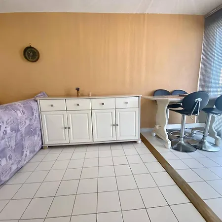 Daire Bel Avec Climatisation Pour 4 Personnes Avec Dans Avec Piscine